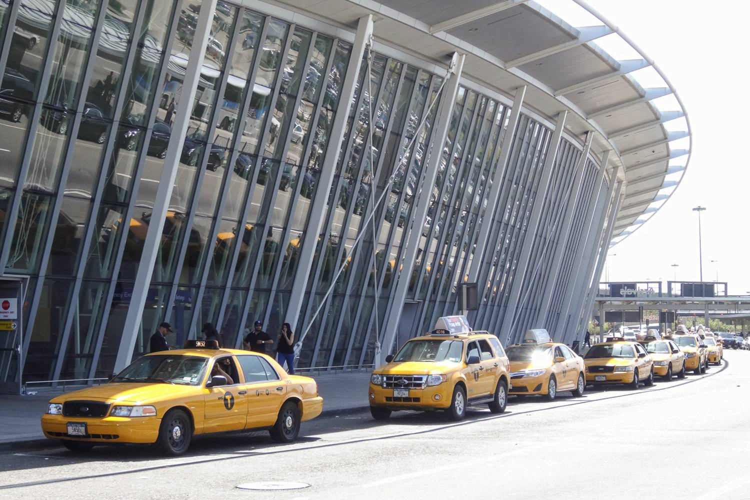 Go from NY JFK to Manhattan Securely: 4 Practical Ways